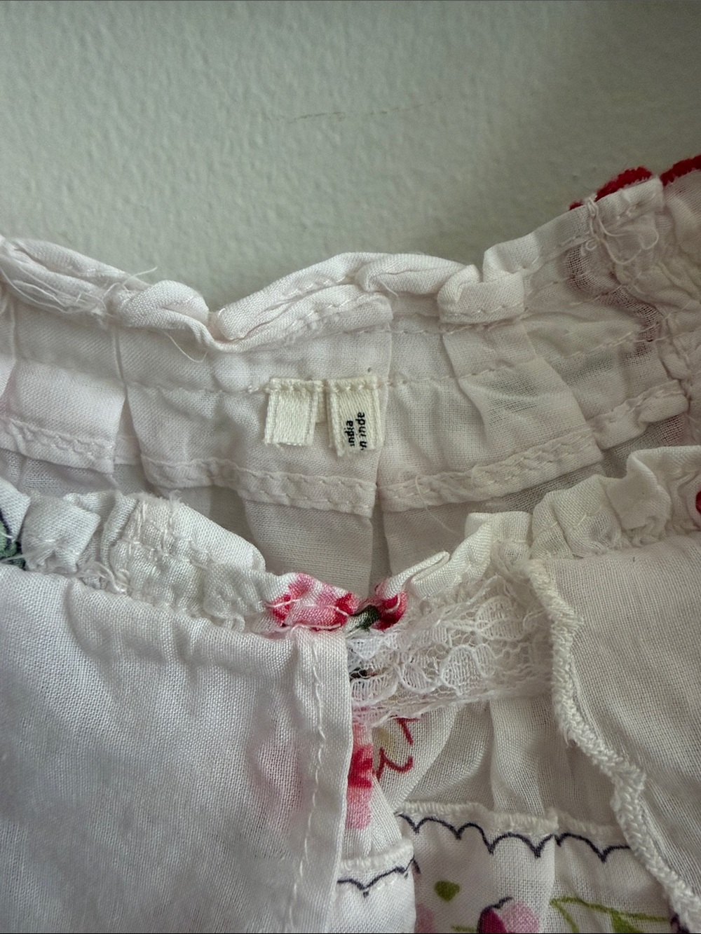 Bohemian White Floral Embroidered Peasant Top - Picture 4 of 5